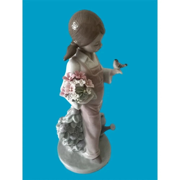 LLADRO “SPRING GIRL” PORCELAIN FIGURINE #5217 RETIRED- MINT New In Box. - Picture 2 of 7